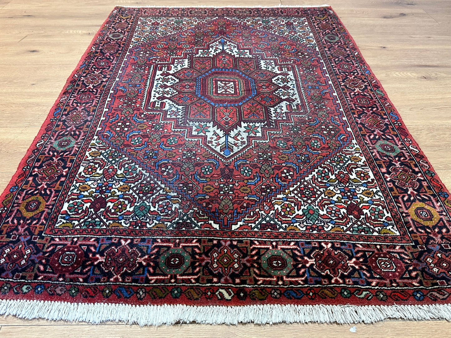 Orientteppich handgeknüpft Bidjar 153 x 100 cm