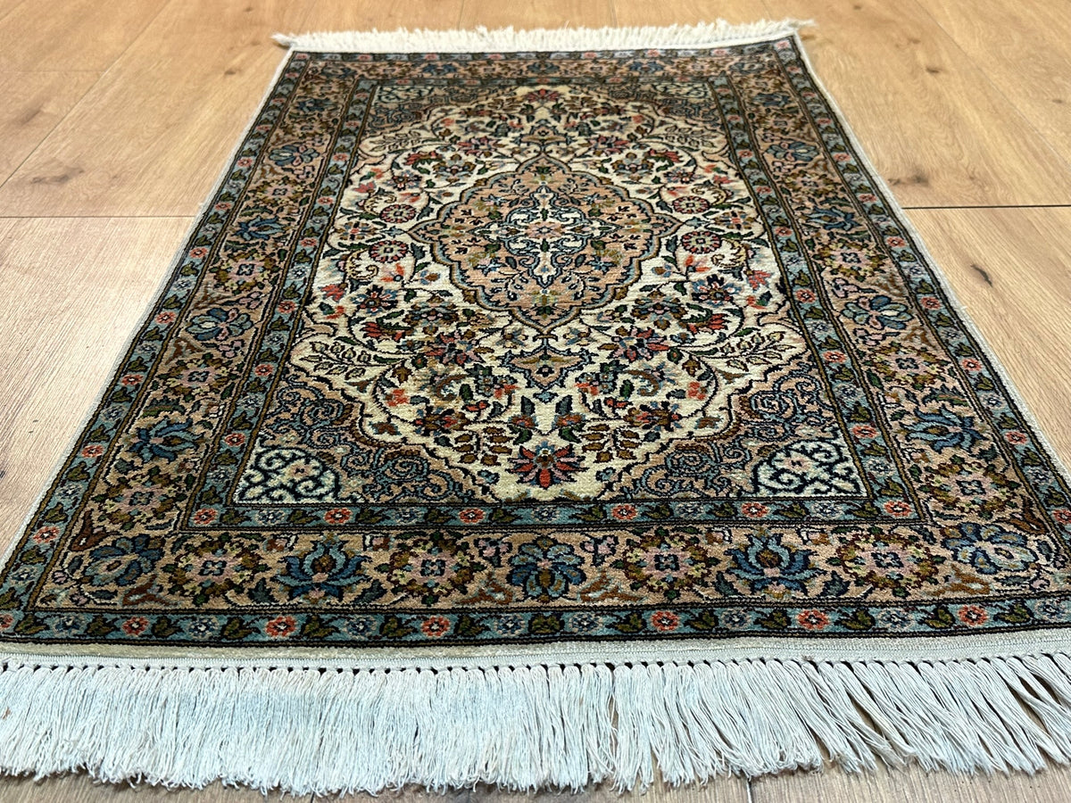 Orientteppich handgeknüpft Kaschmir Seide 97x60 cm