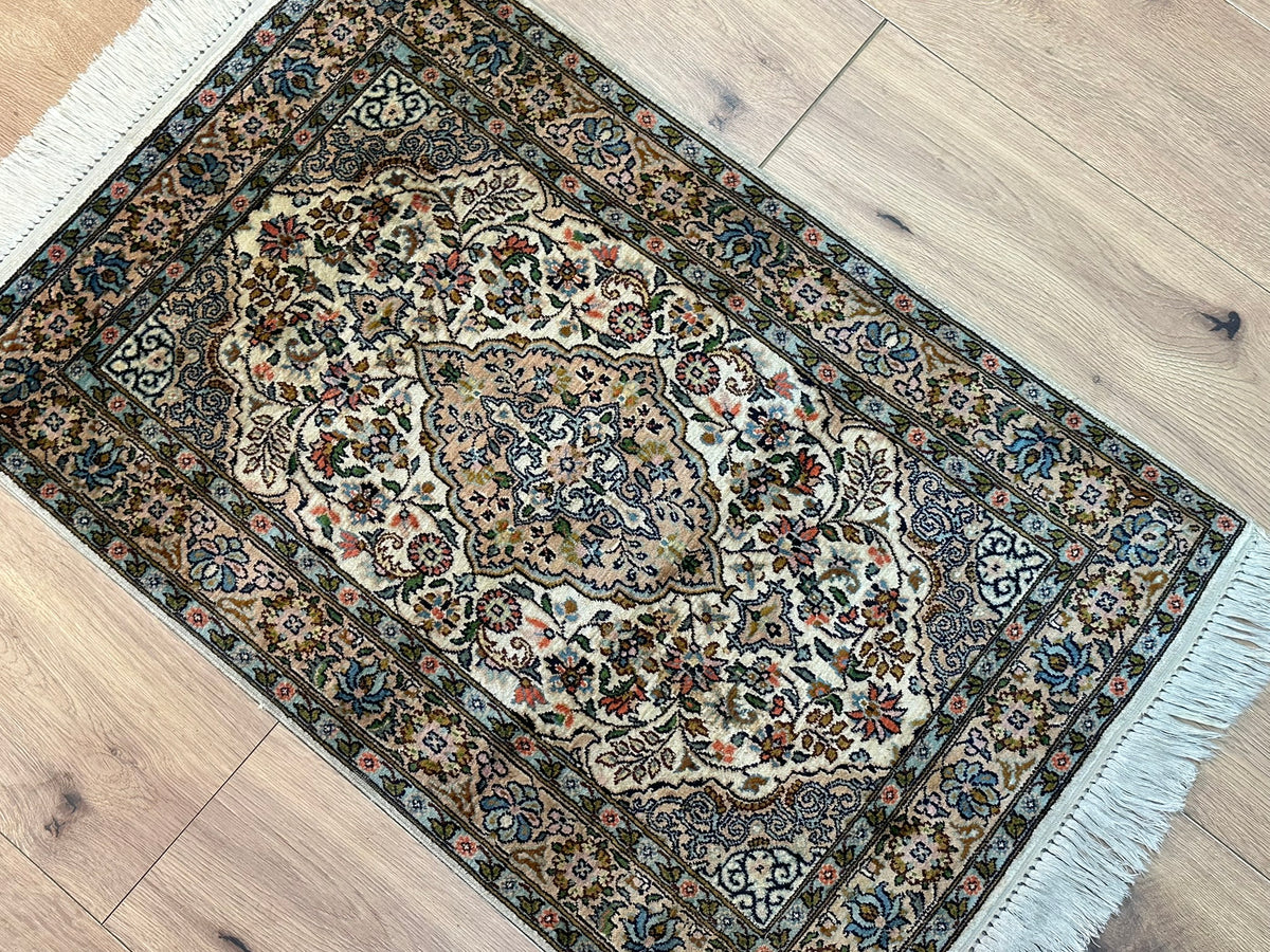Orientteppich handgeknüpft Kaschmir Seide 97x60 cm