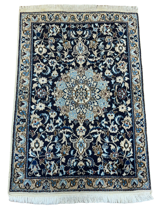 Orientteppich handgeknüpft Nain 167x123 cm Korkwolle Seide