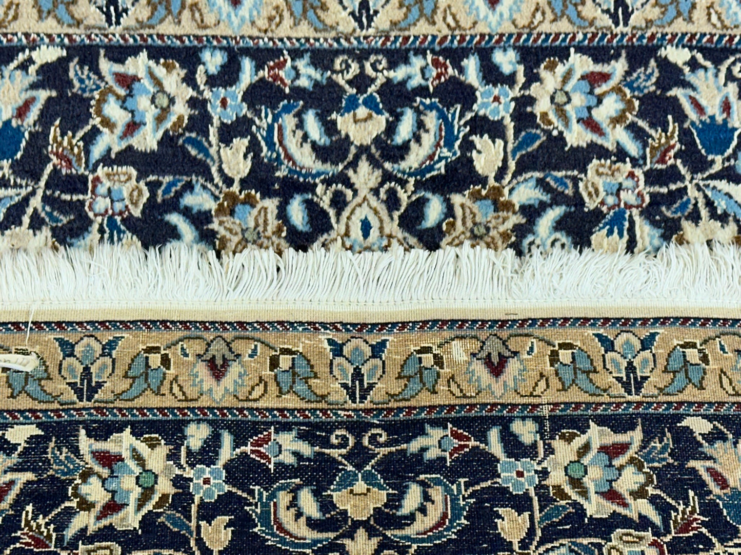 Orientteppich handgeknüpft Nain 167x123 cm Korkwolle Seide