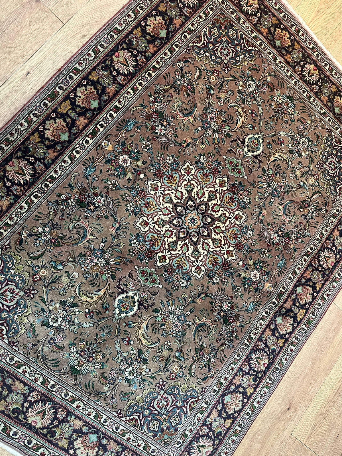 Orientteppich handgeknüpft Täbriz 200x146 cm