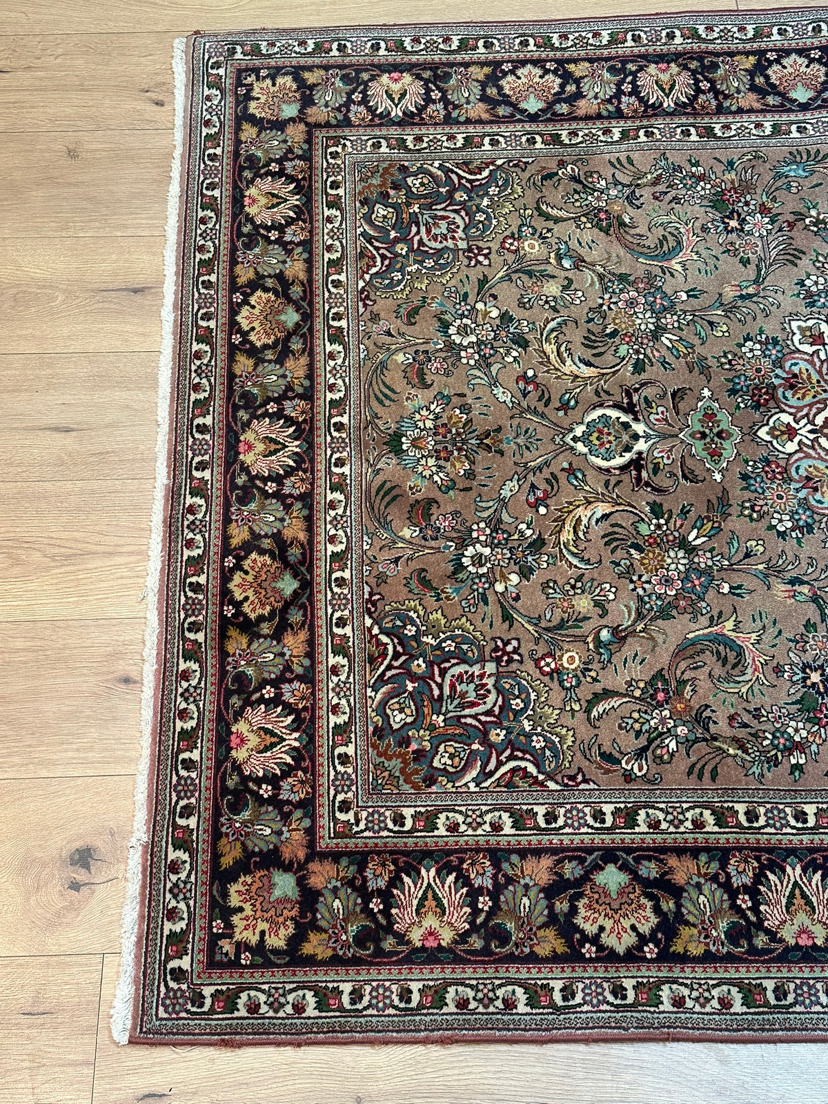 Orientteppich handgeknüpft Täbriz 200x146 cm