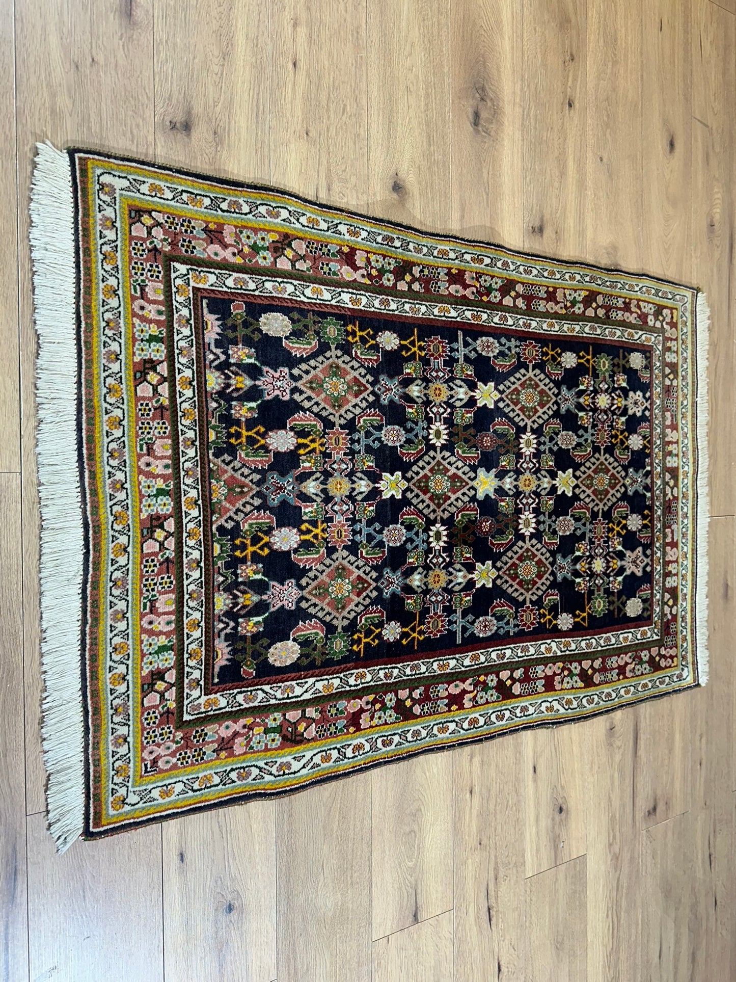 Orientteppich handgeknüpft Gaschgai 150x100 cm Wolle