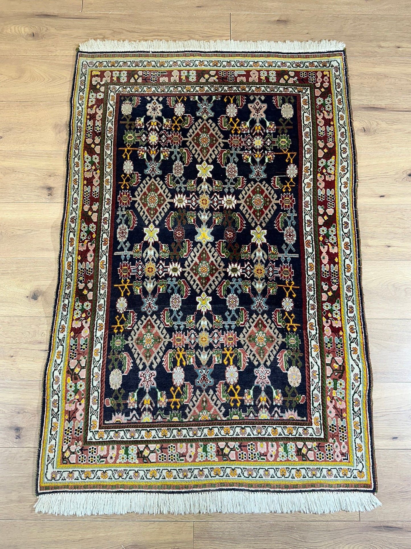 Orientteppich handgeknüpft Gaschgai 150x100 cm Wolle
