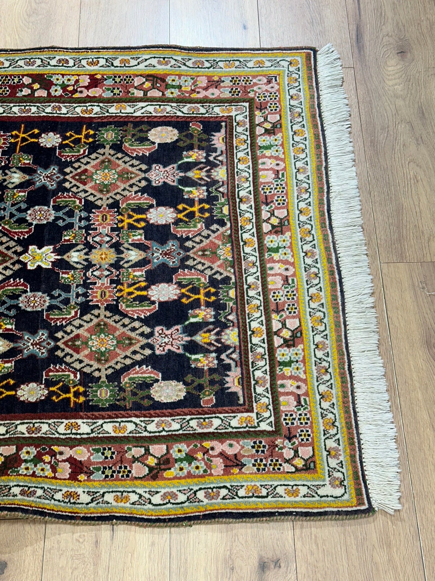 Orientteppich handgeknüpft Gaschgai 150x100 cm Wolle