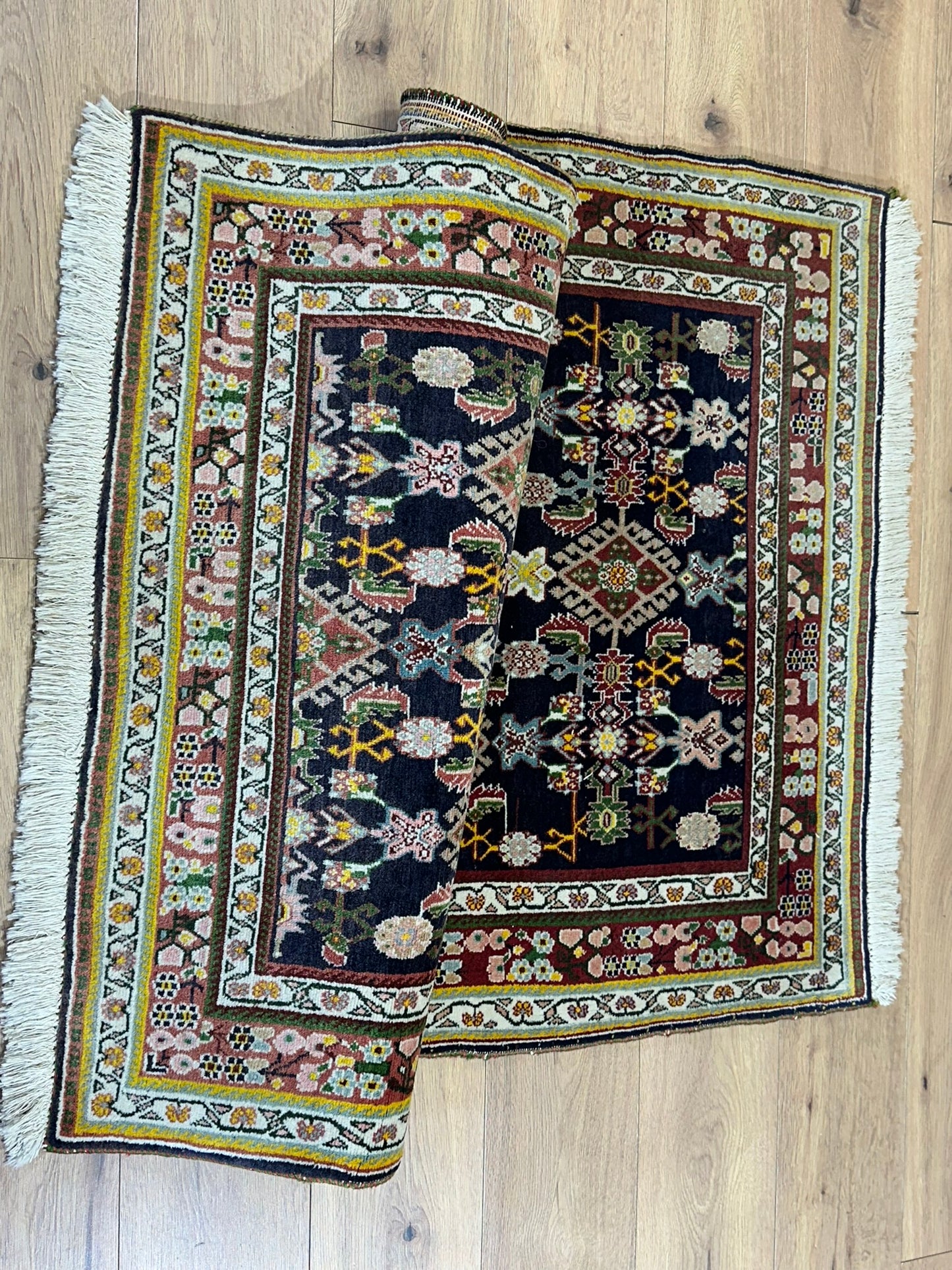 Orientteppich handgeknüpft Gaschgai 150x100 cm Wolle