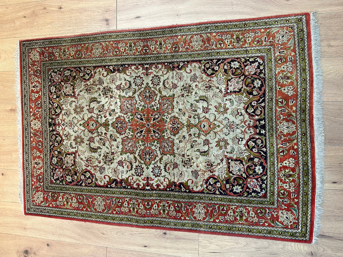 Orientteppich handgeknüpft Ghom Seide 157x105 cm