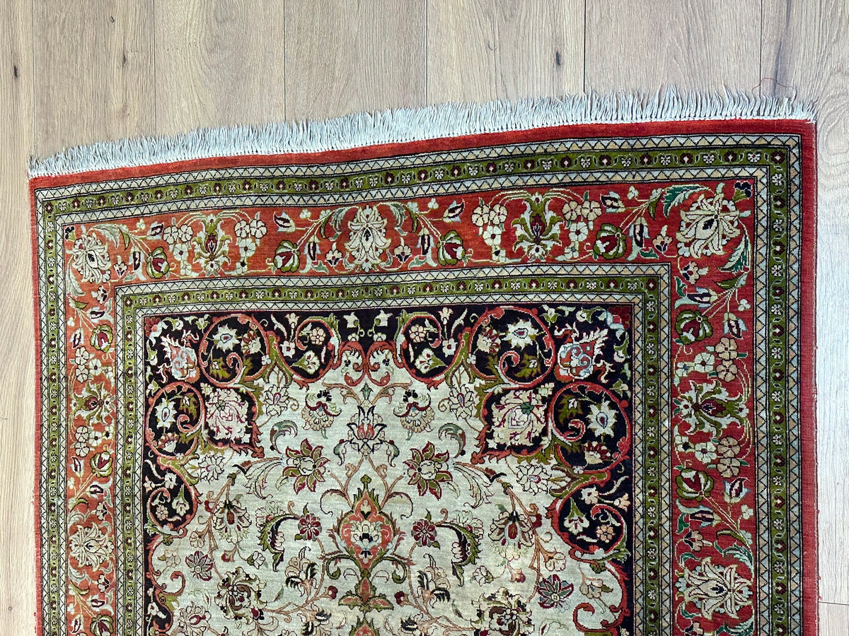 Orientteppich handgeknüpft Ghom Seide 157x105 cm