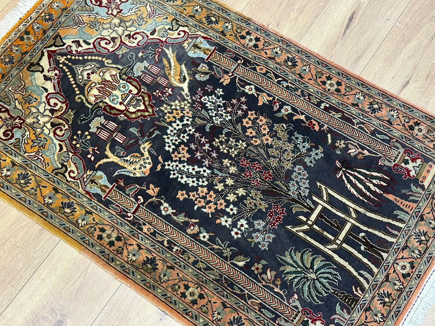 Orientteppich handgeknüpft Ghom Lebensbaum mit Seide 130x85 cm