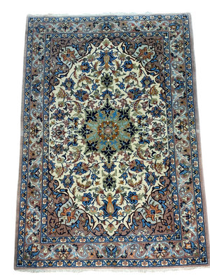 Orientteppich handgeknüpft Nain mit Seide 100x70 cm