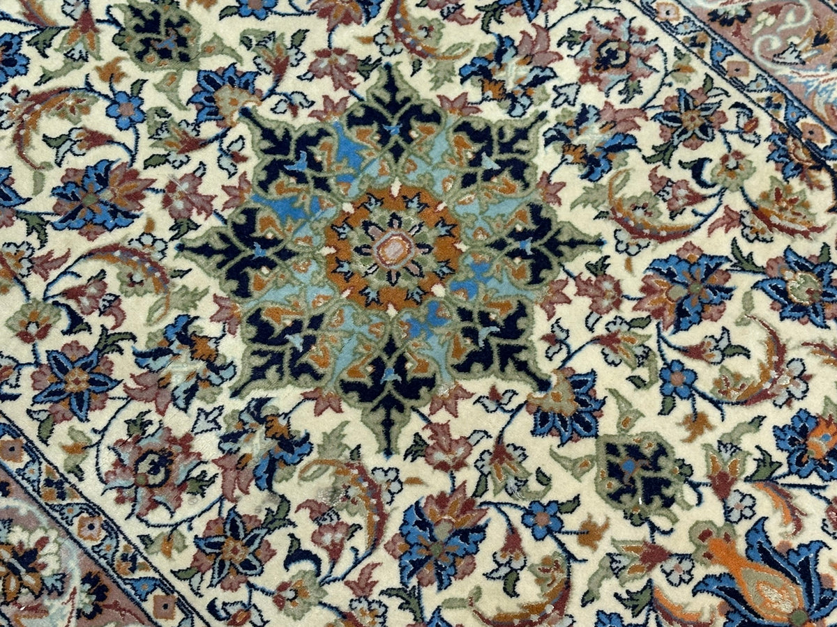 Orientteppich handgeknüpft Nain mit Seide 100x70 cm