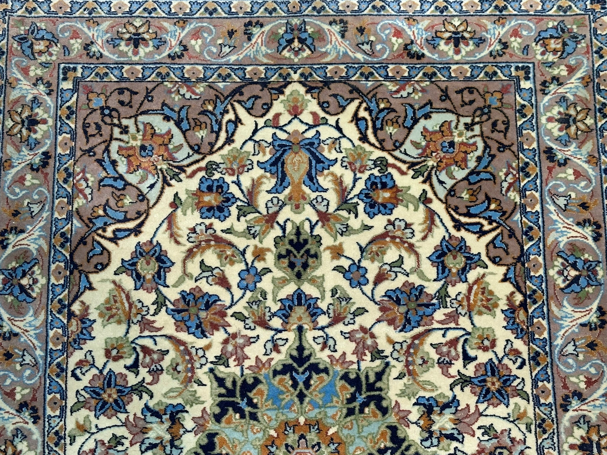 Orientteppich handgeknüpft Nain mit Seide 100x70 cm