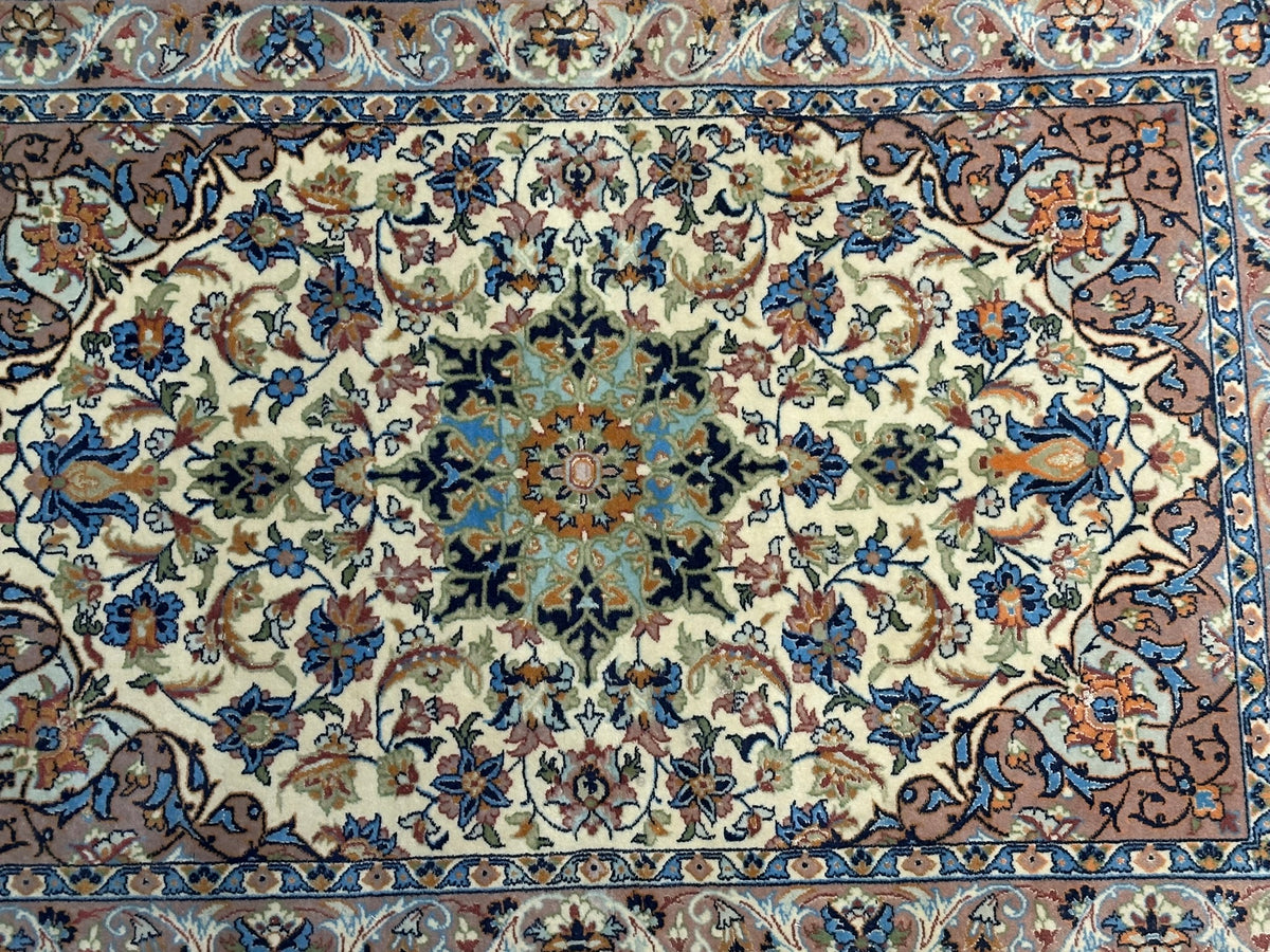Orientteppich handgeknüpft Nain mit Seide 100x70 cm