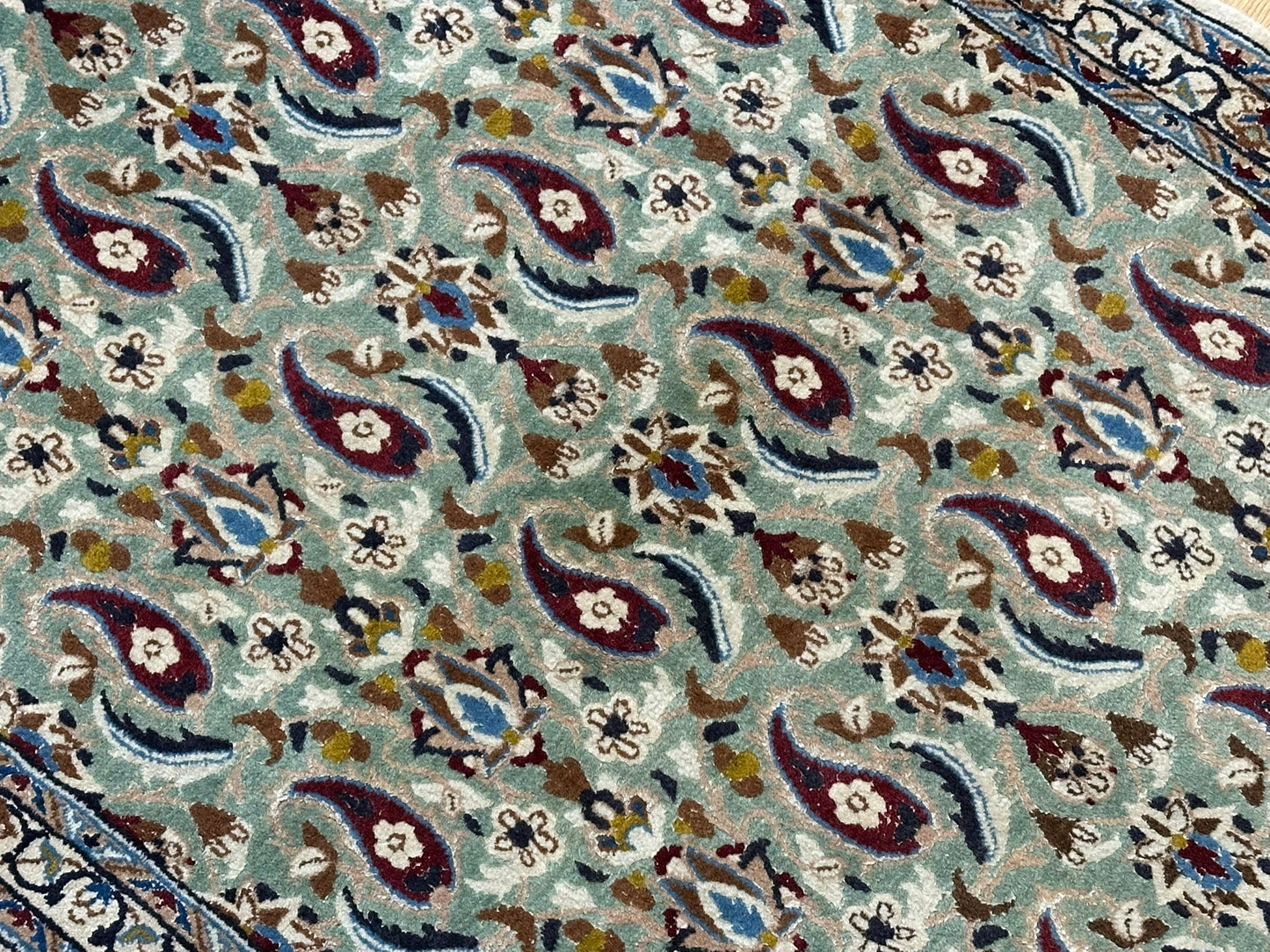 Orientteppich handgeknüpft Nain mit Seide 125x90 cm