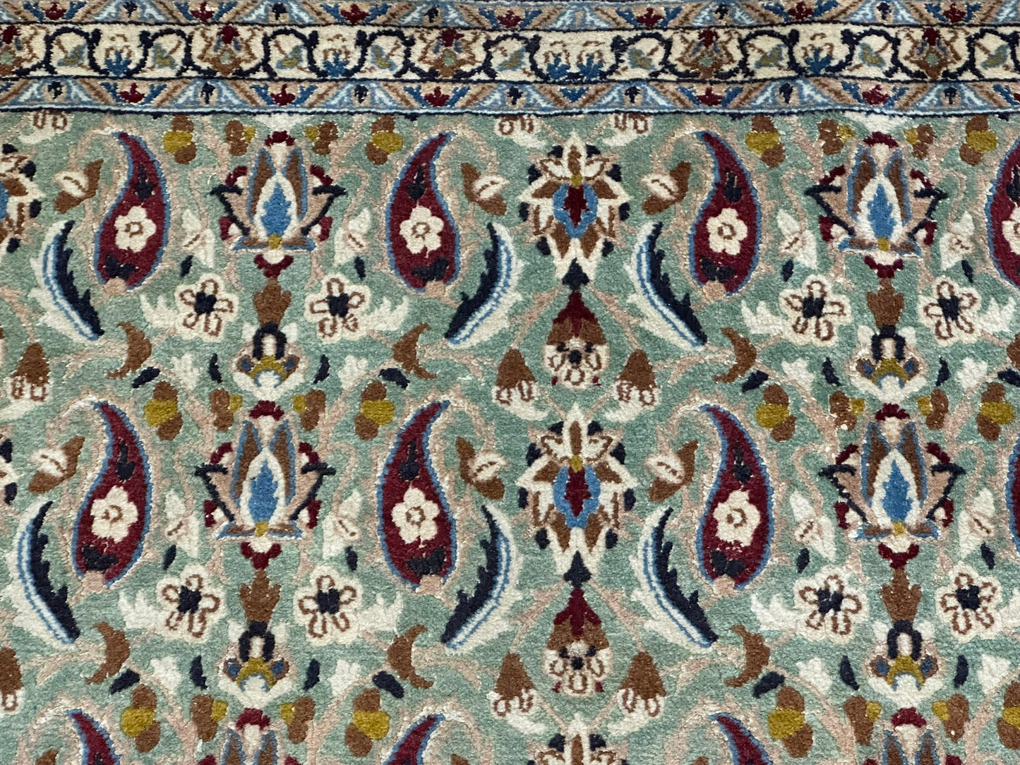 Orientteppich handgeknüpft Nain mit Seide 125x90 cm