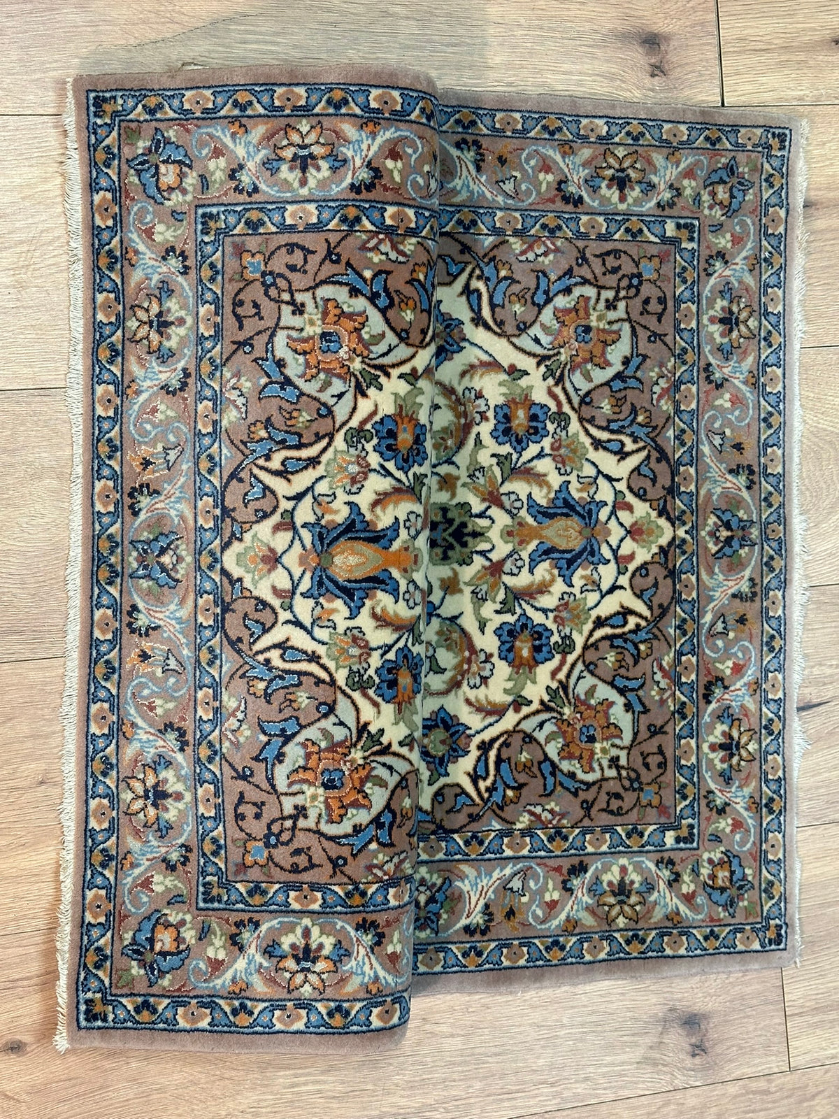 Orientteppich handgeknüpft Nain mit Seide 100x70 cm