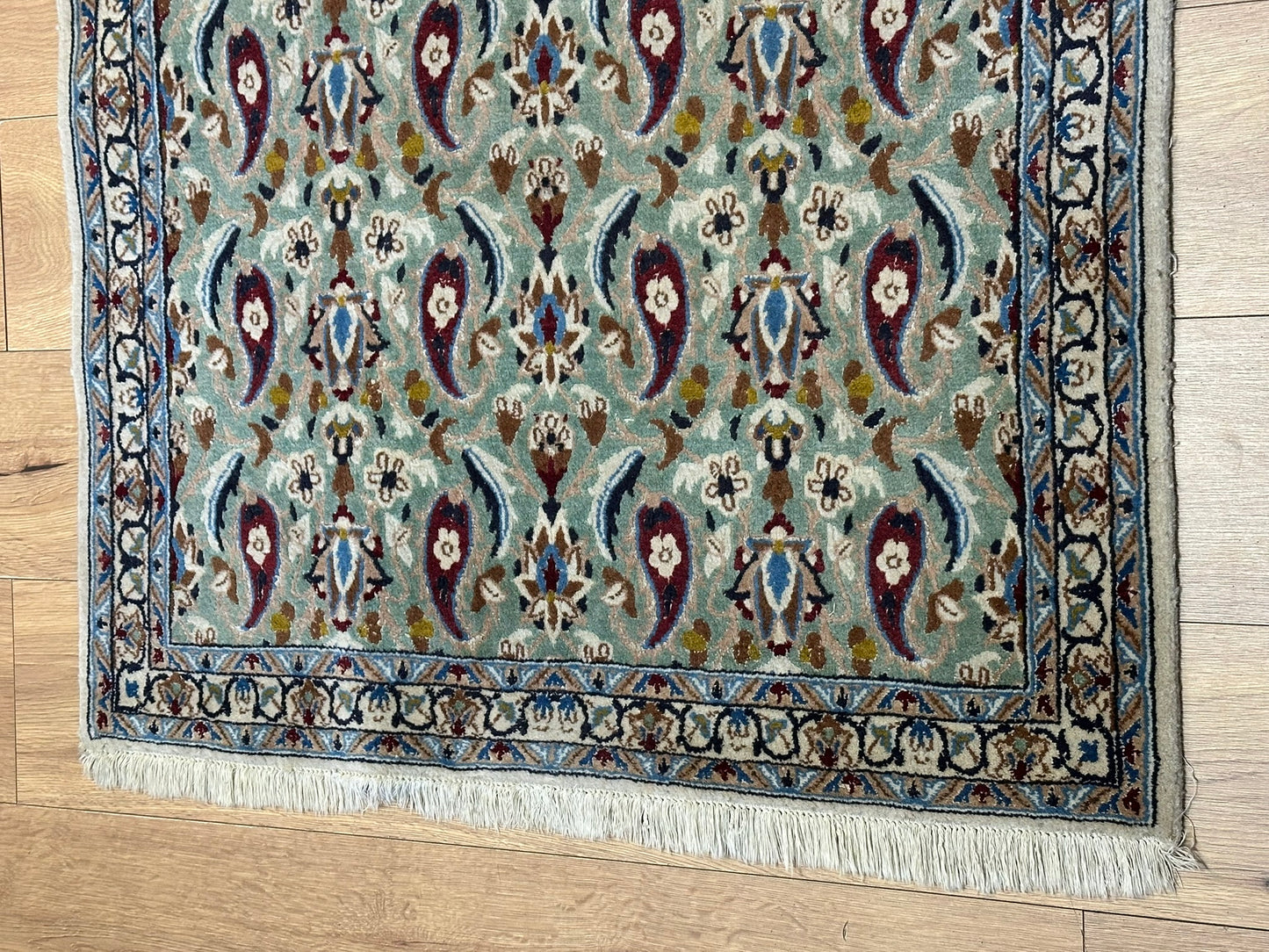 Orientteppich handgeknüpft Nain mit Seide 125x90 cm