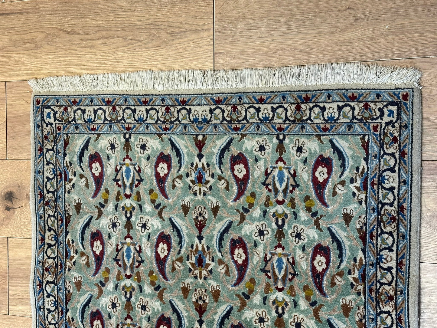 Orientteppich handgeknüpft Nain mit Seide 125x90 cm