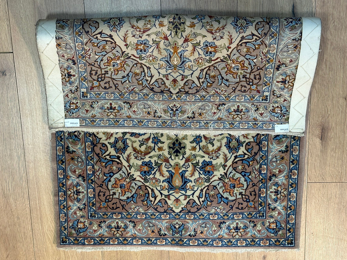 Orientteppich handgeknüpft Nain mit Seide 100x70 cm