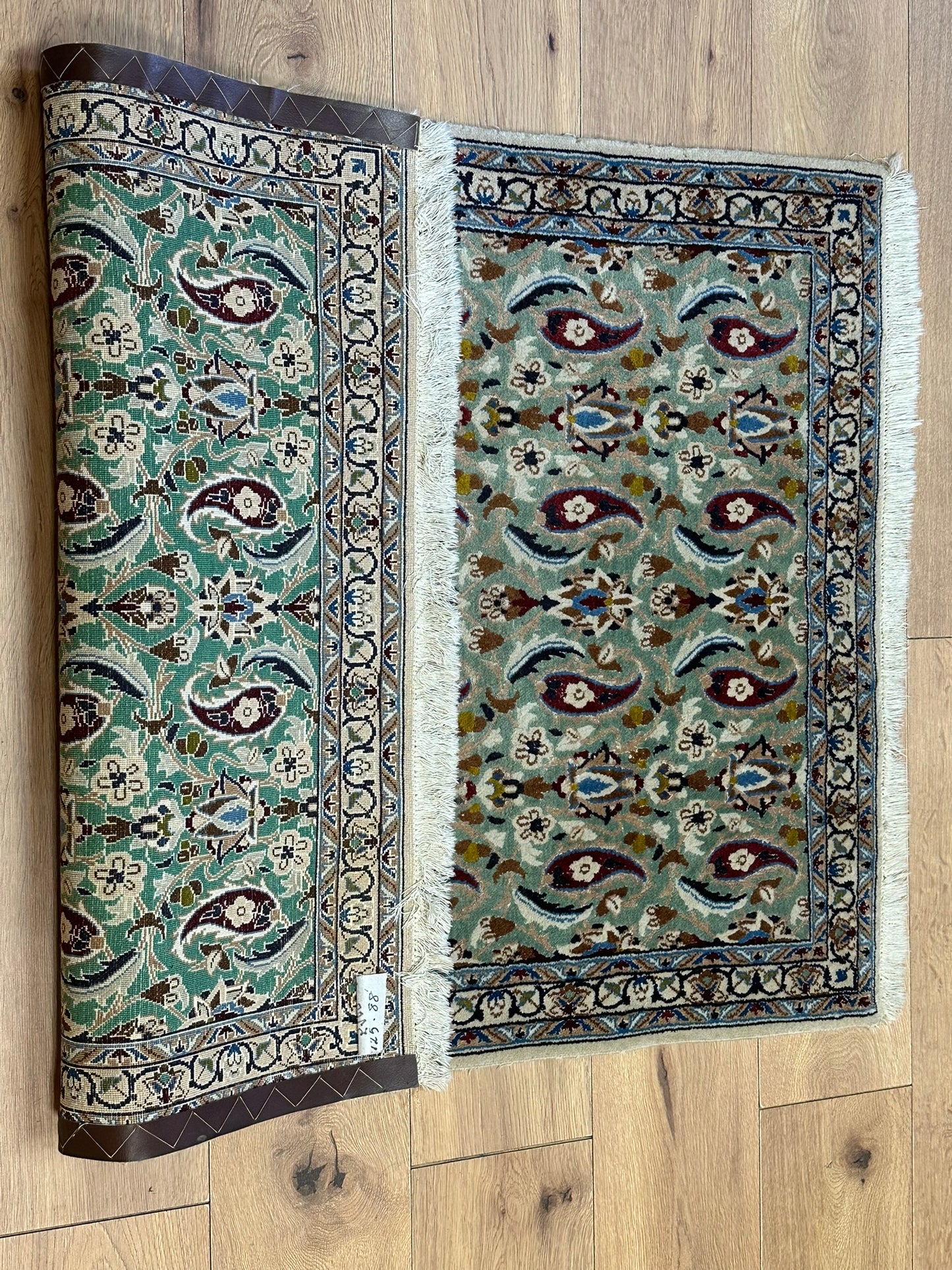 Orientteppich handgeknüpft Nain mit Seide 125x90 cm