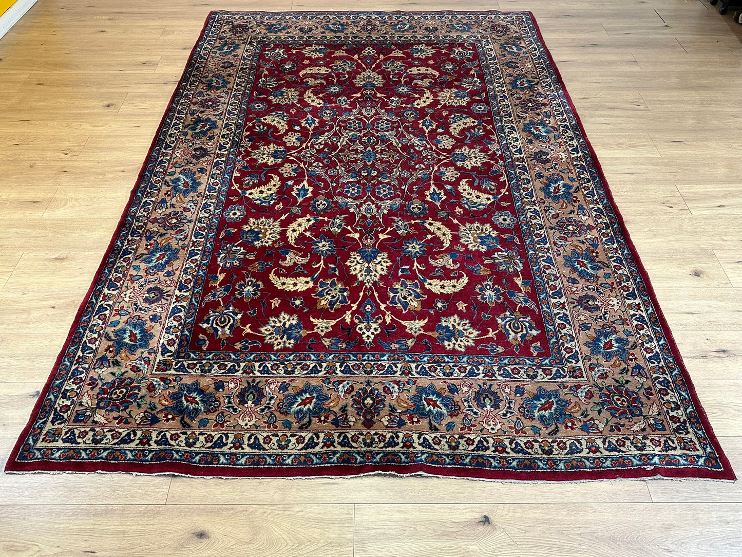 Orientteppich handgeknüpft Isfahan Korkwolle 300x200 cm