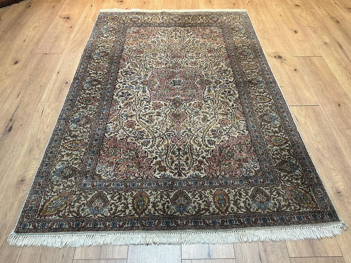 Orientteppich handgeknüpft Kaschmir Seide 190x125 cm