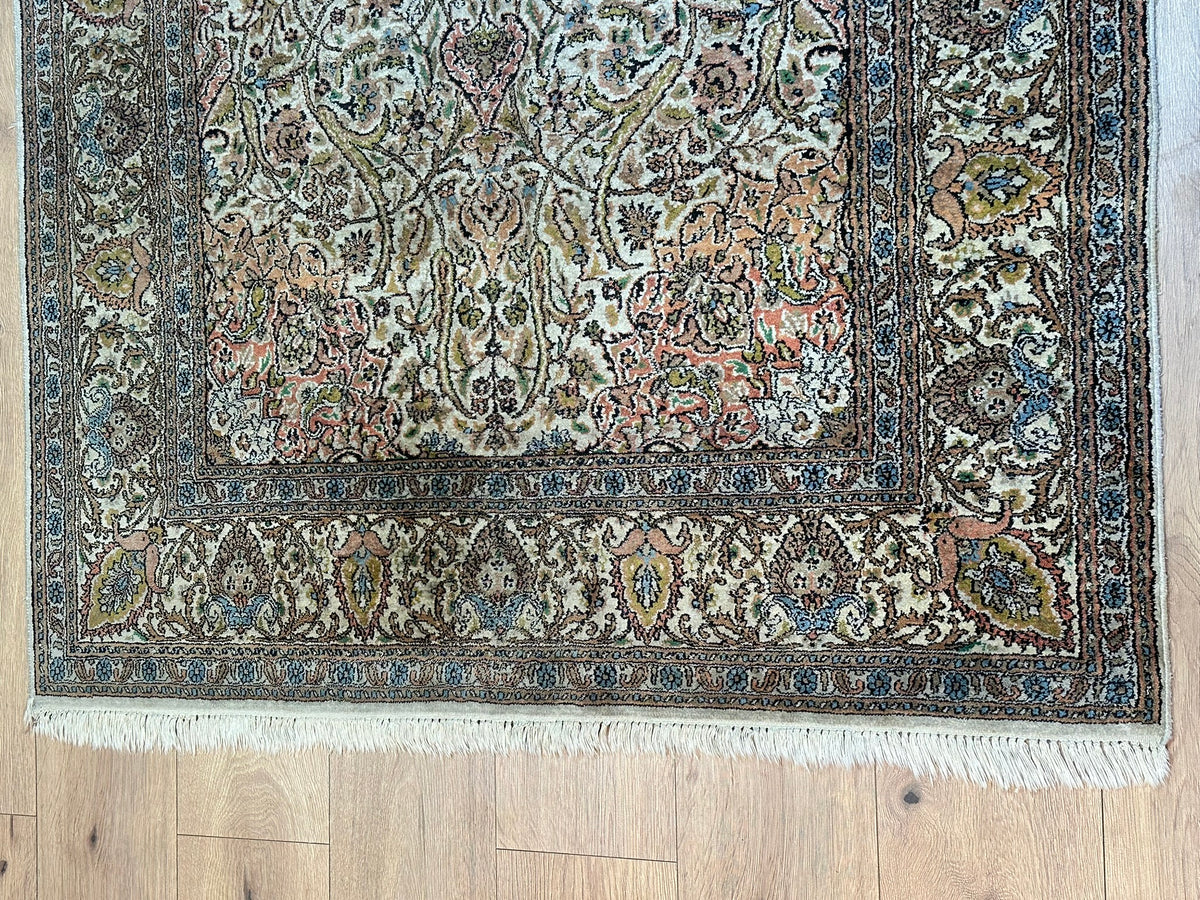 Orientteppich handgeknüpft Kaschmir Seide 190x125 cm