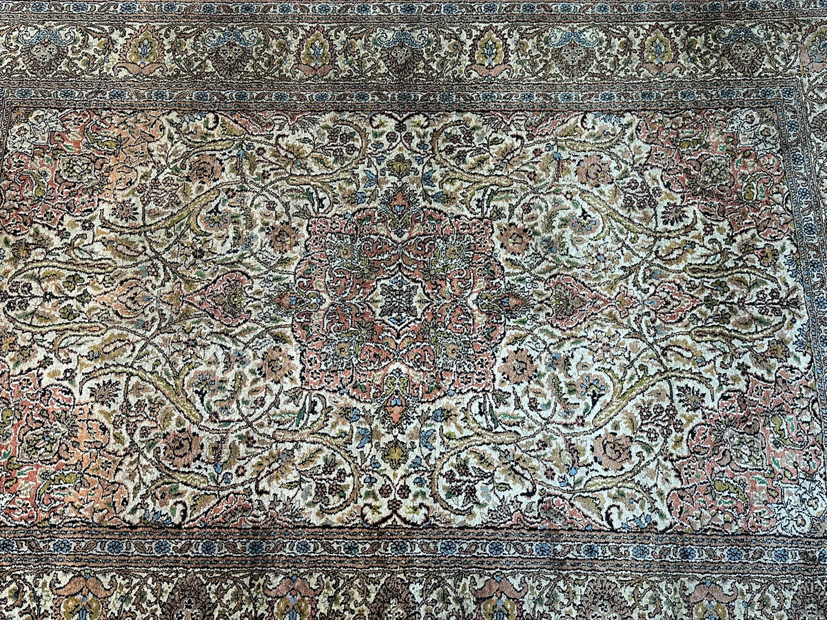Orientteppich handgeknüpft Kaschmir Seide 190x125 cm