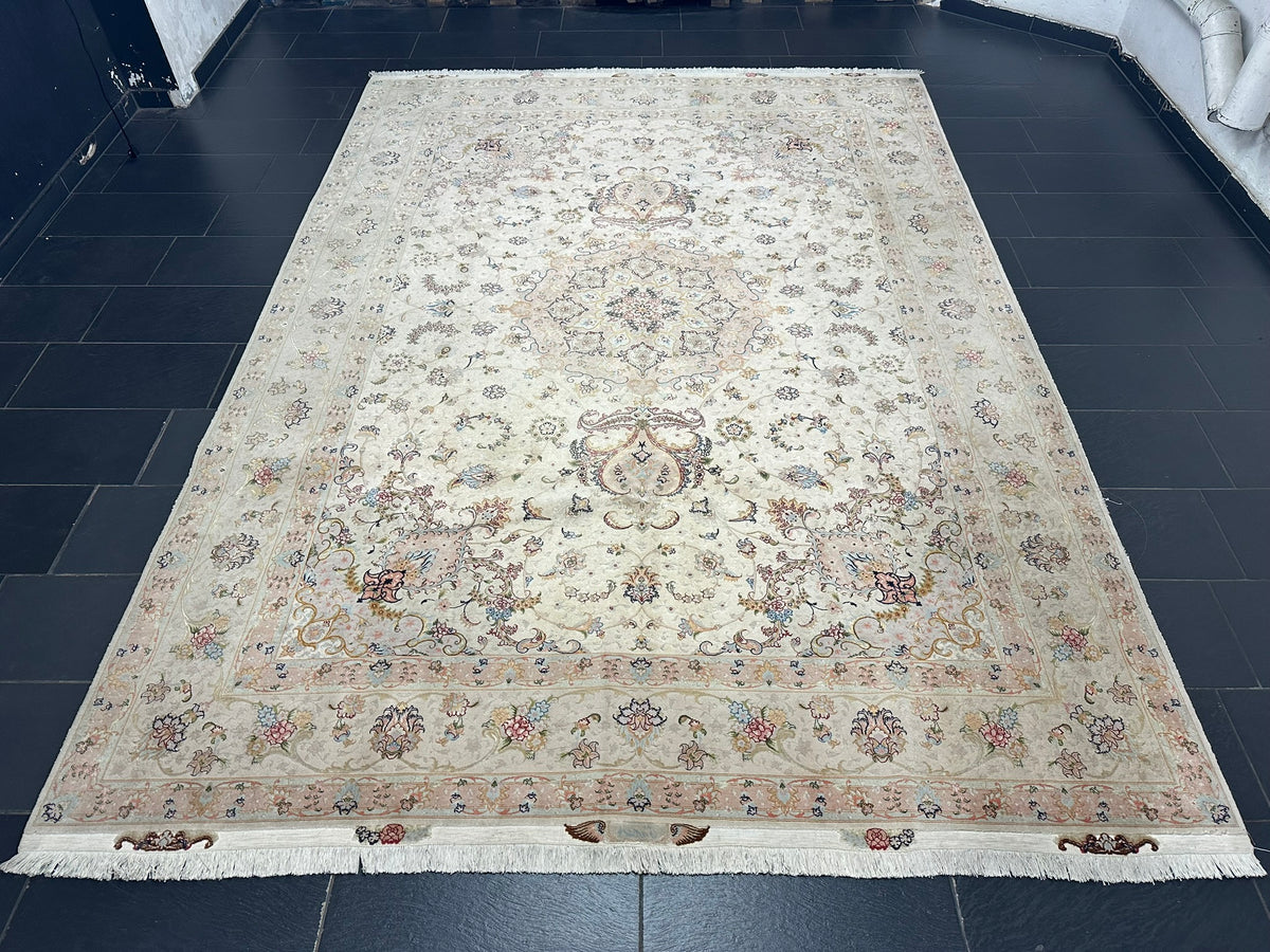Orientteppich handgeknüpft Täbriz 355x255 cm