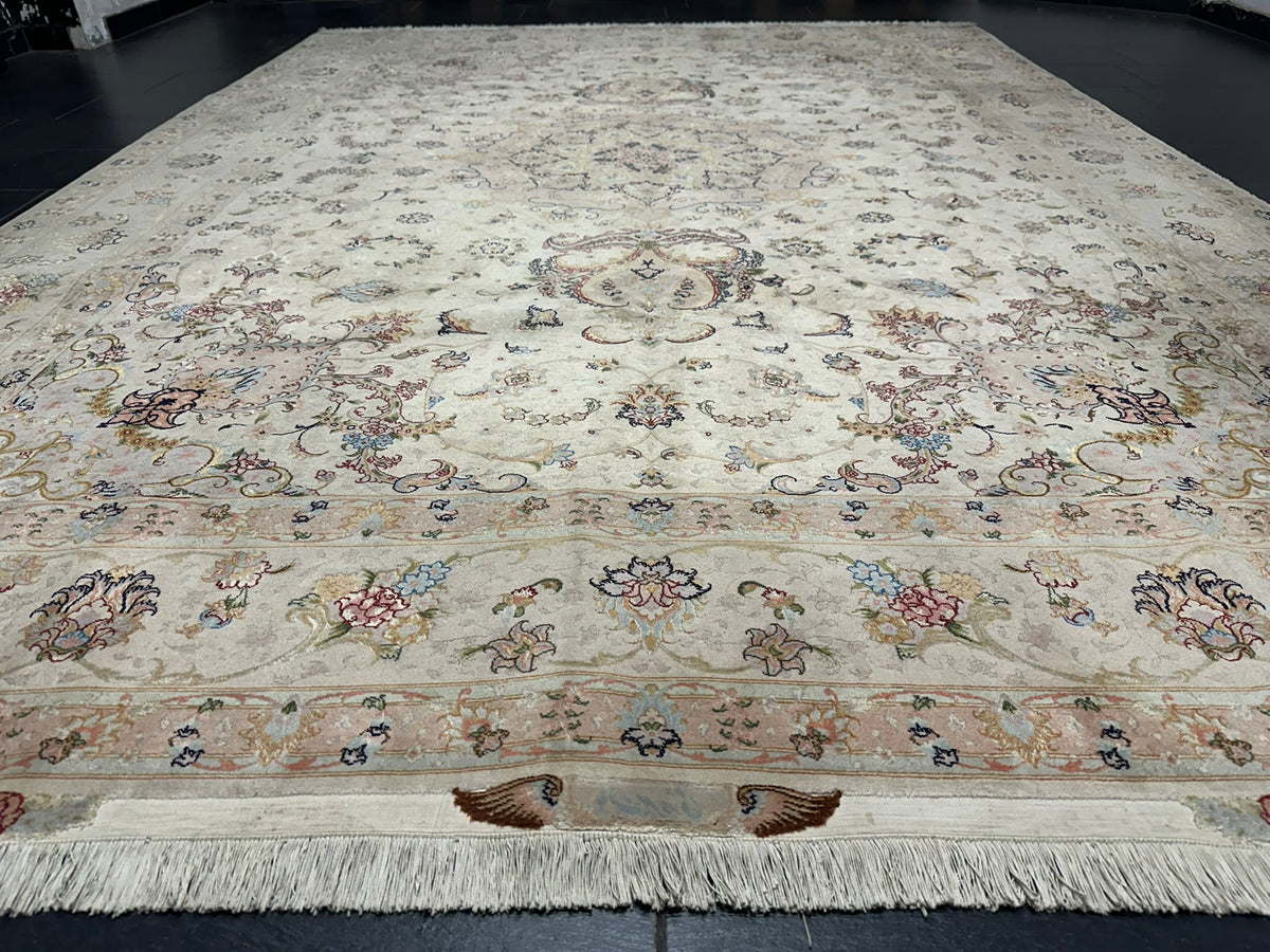 Orientteppich handgeknüpft Täbriz 355x255 cm
