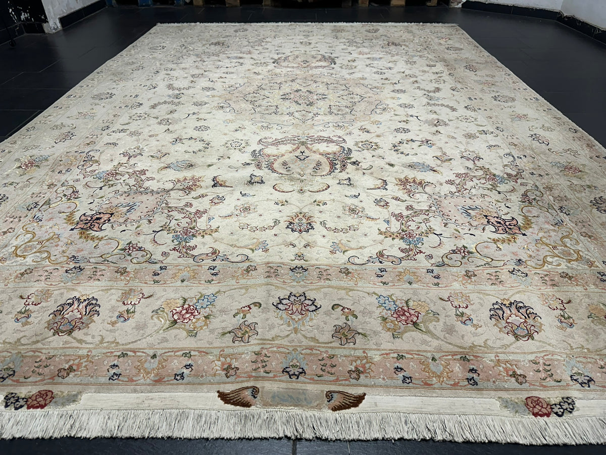 Orientteppich handgeknüpft Täbriz 355x255 cm