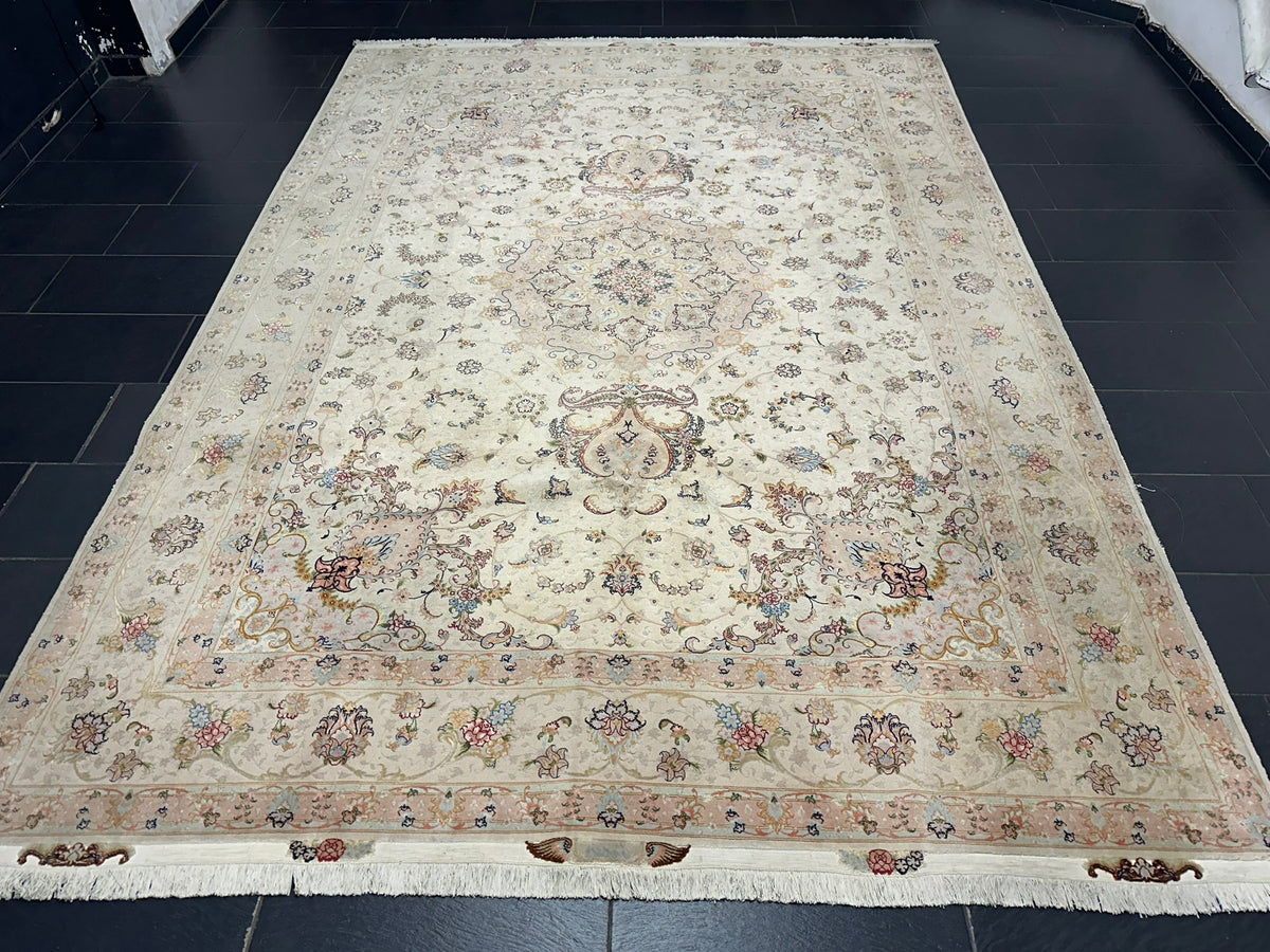 Orientteppich handgeknüpft Täbriz 355x255 cm