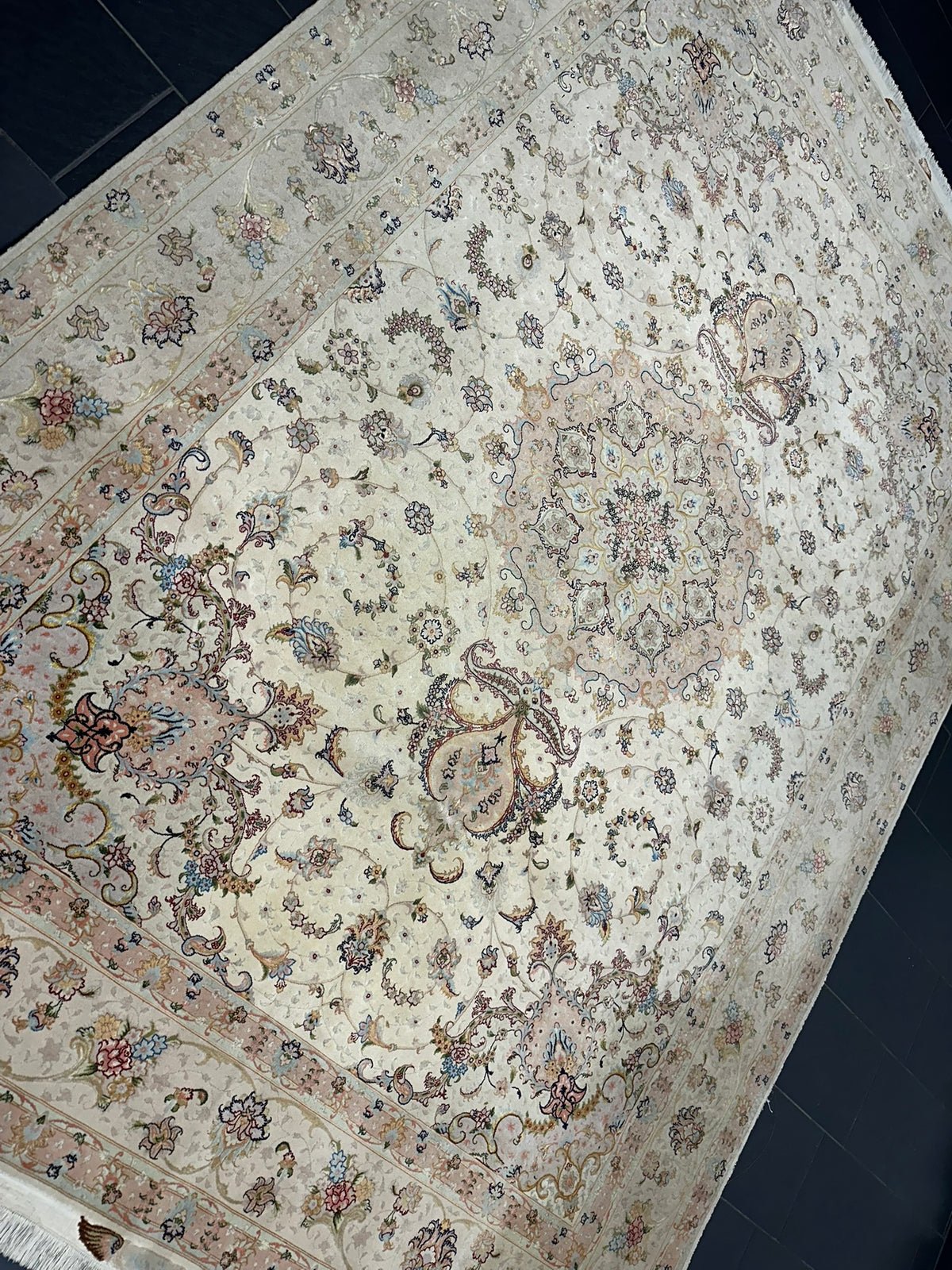 Orientteppich handgeknüpft Täbriz 355x255 cm