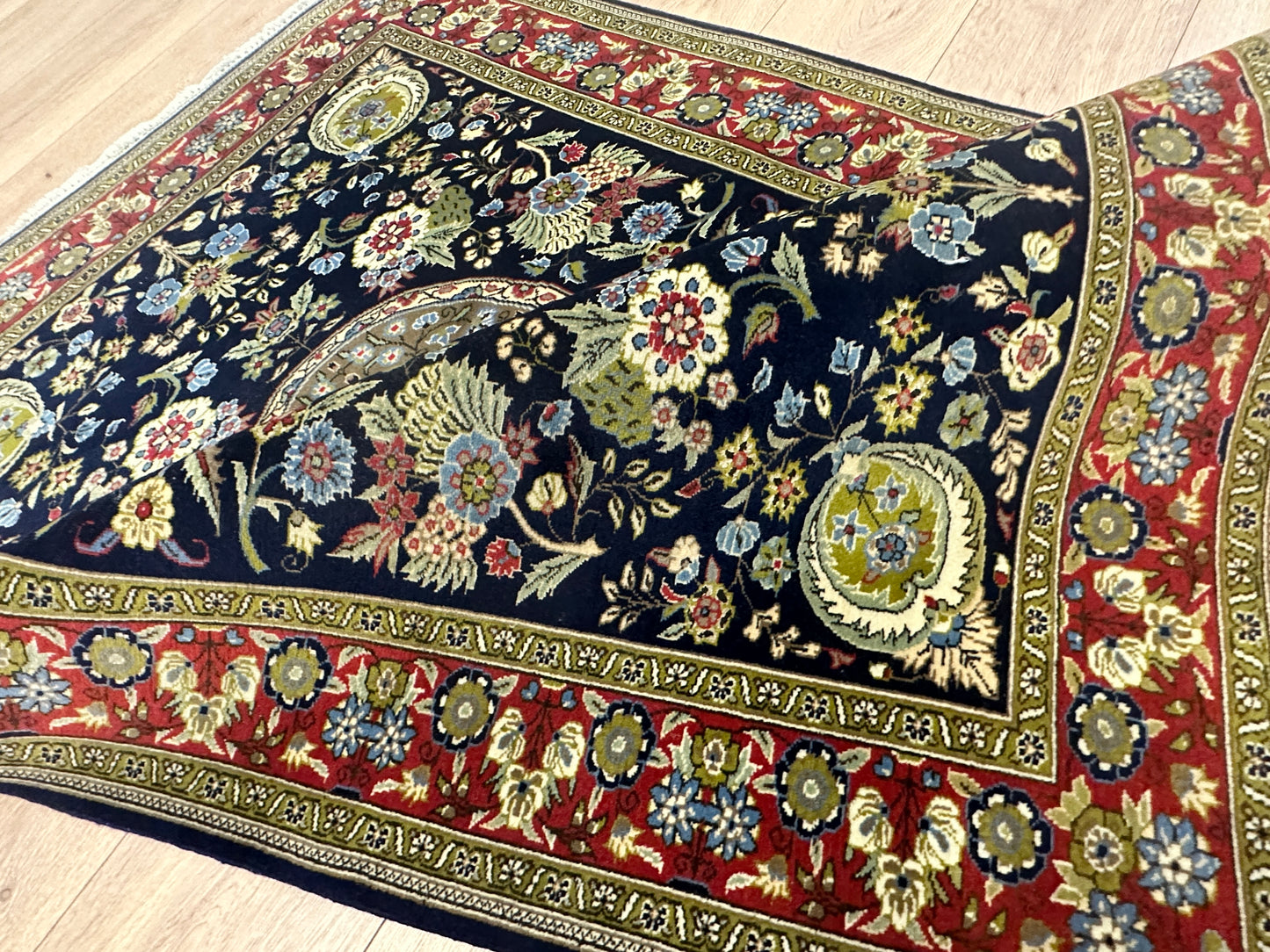 Handgeknüpfter Perser Orientteppich Ghom Medaillon 150x110 cm