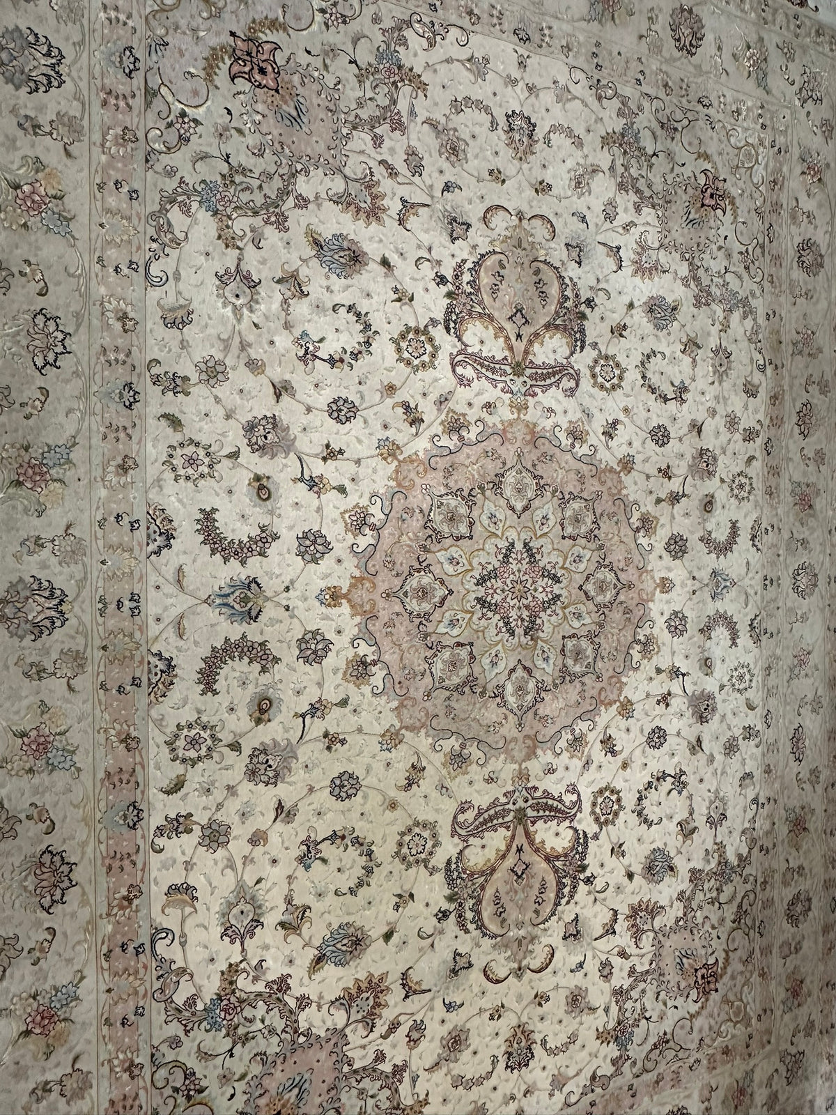 Orientteppich handgeknüpft Täbriz 355x255 cm