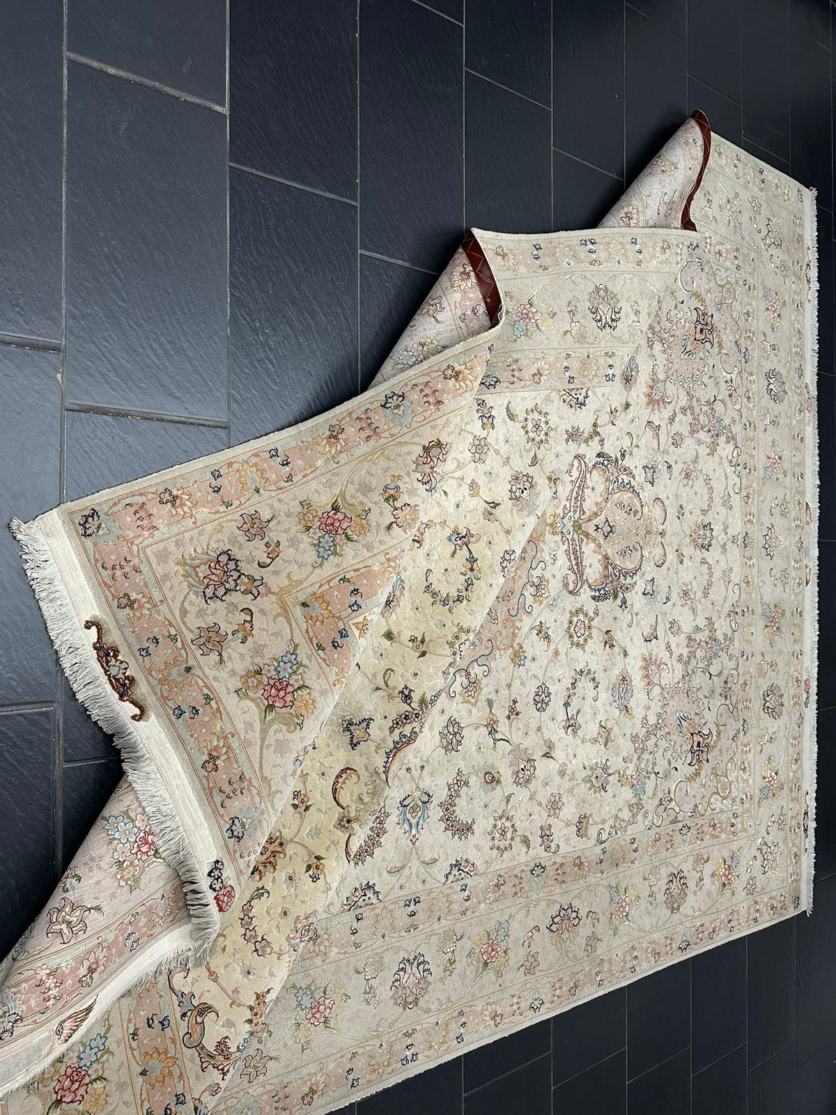 Orientteppich handgeknüpft Täbriz 355x255 cm