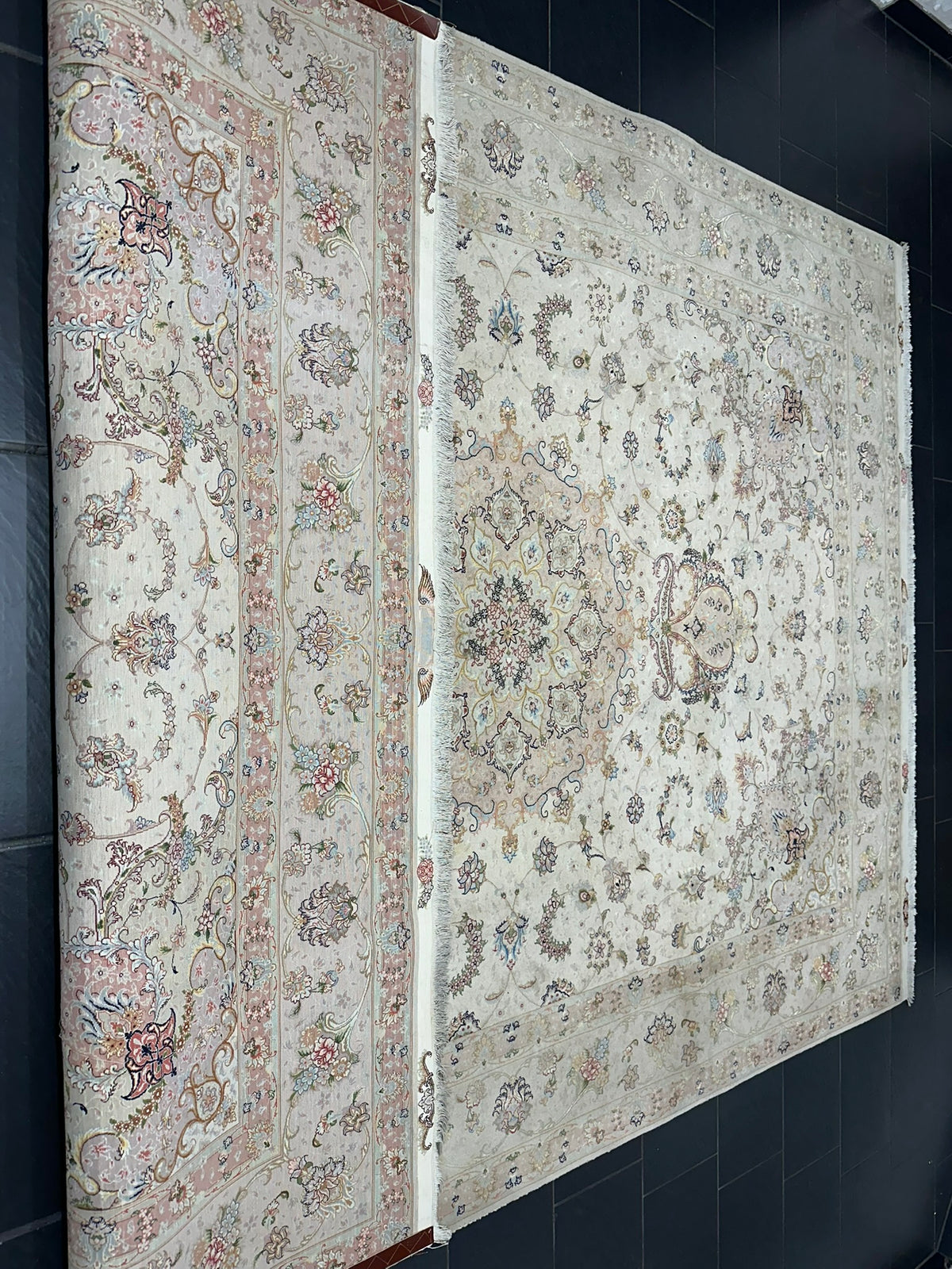 Orientteppich handgeknüpft Täbriz 355x255 cm