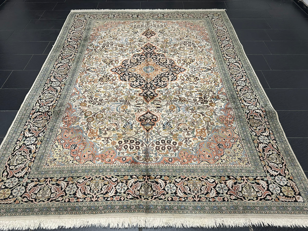 Orientteppich handgeknüpft Kaschmir Seide 305x201 cm