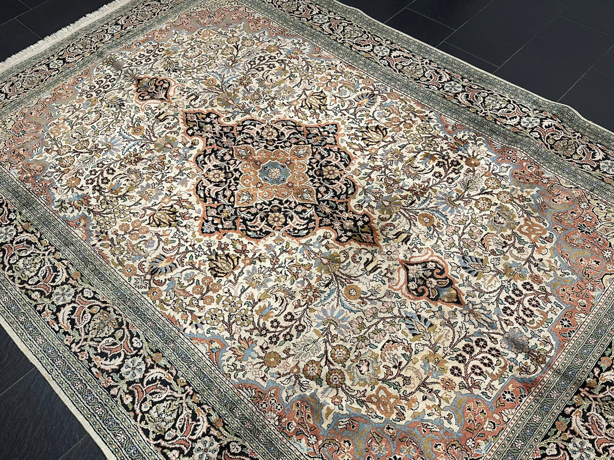 Orientteppich handgeknüpft Kaschmir Seide 305x201 cm