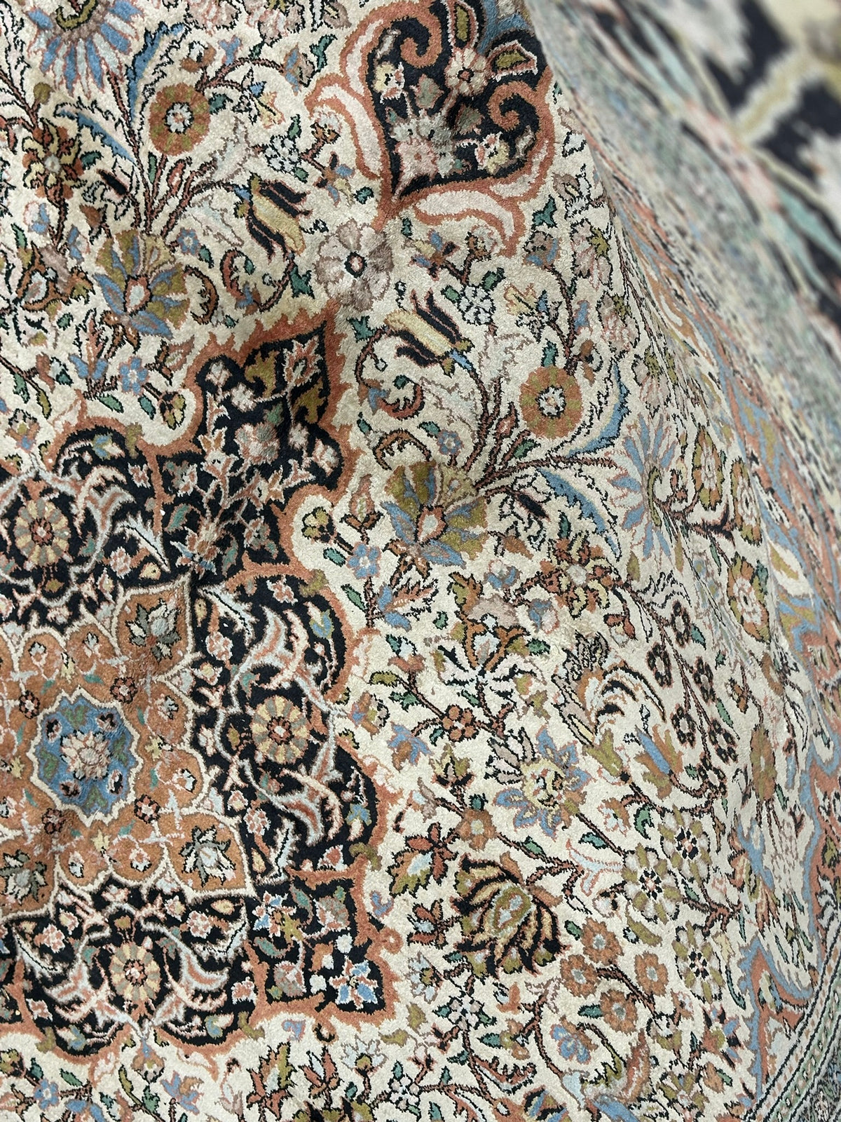 Orientteppich handgeknüpft Kaschmir Seide 305x201 cm