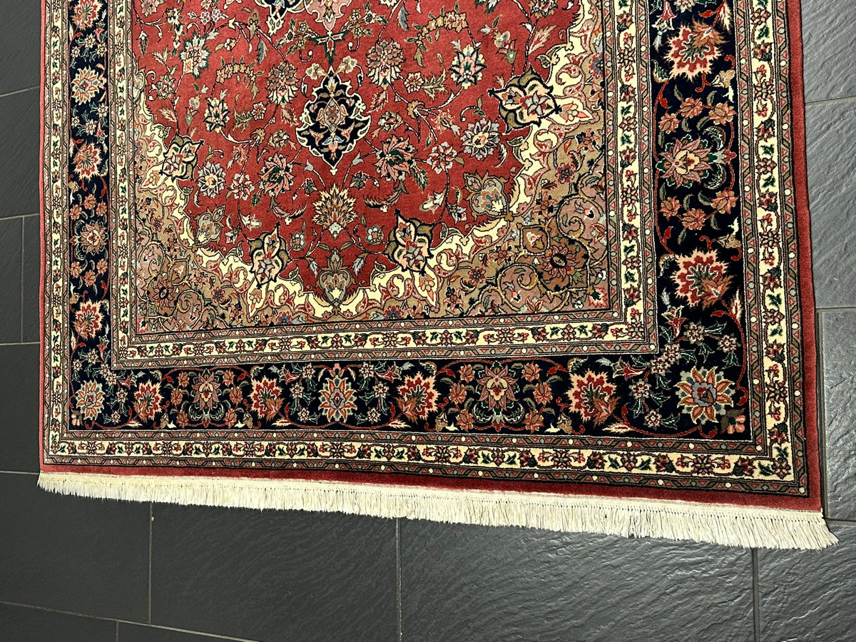 Orientteppich handgeknüpft Täbriz 245x170 cm