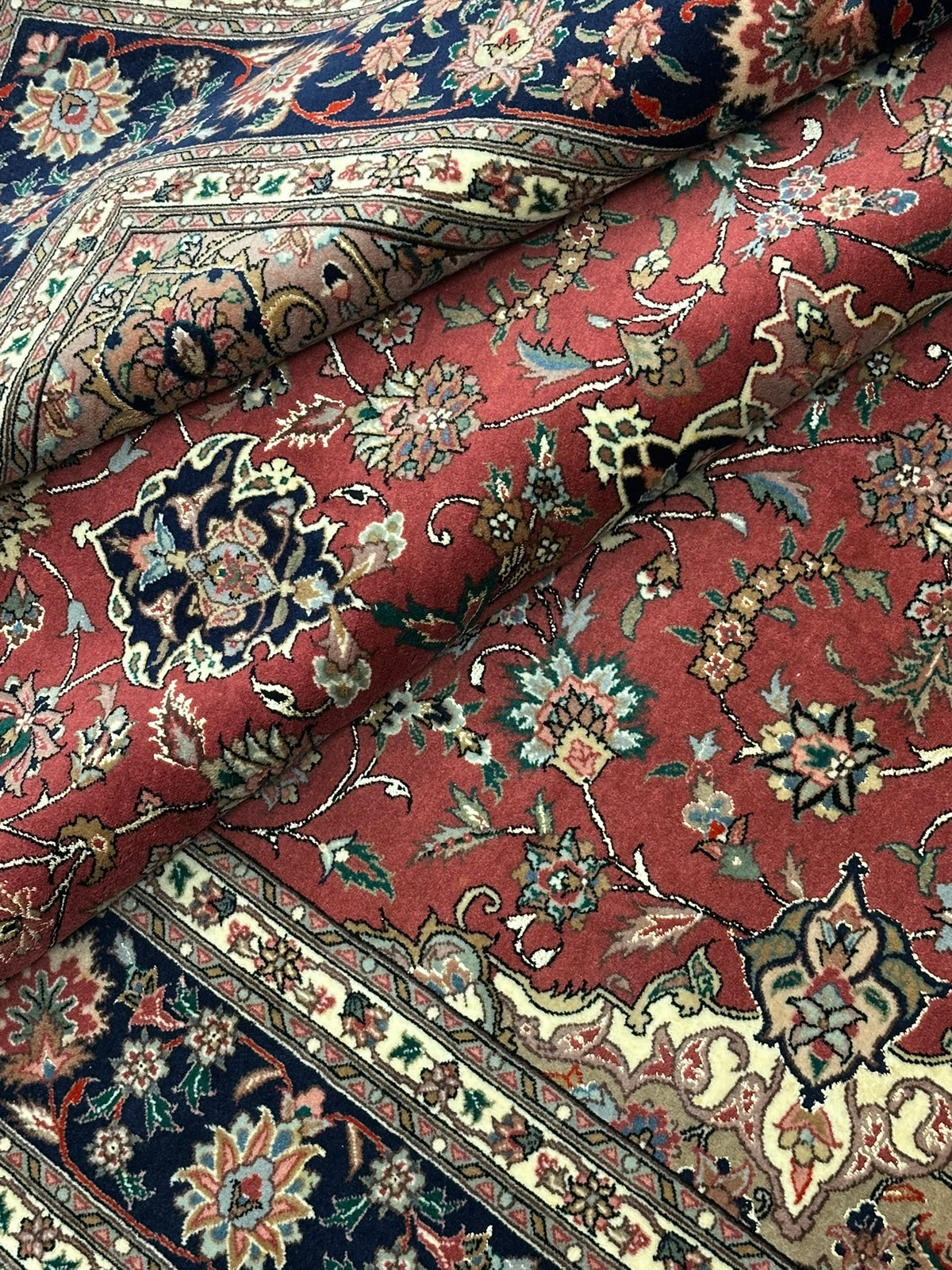 Orientteppich handgeknüpft Täbriz 245x170 cm