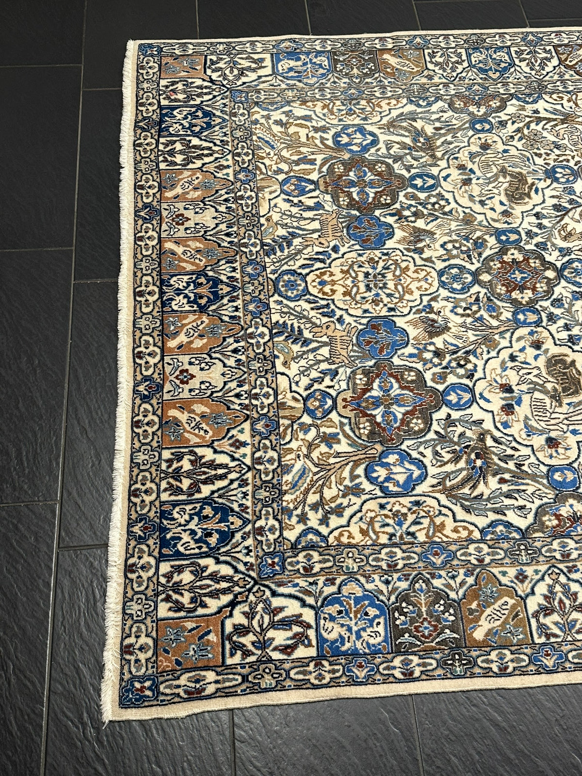 Orientteppich handgeknüpft Nain mit Seide 270x170 cm