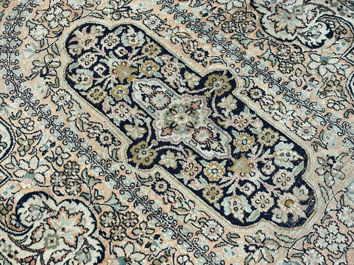 Orientteppich handgeknüpft Kaschmir Ghom Seide 190x122 cm