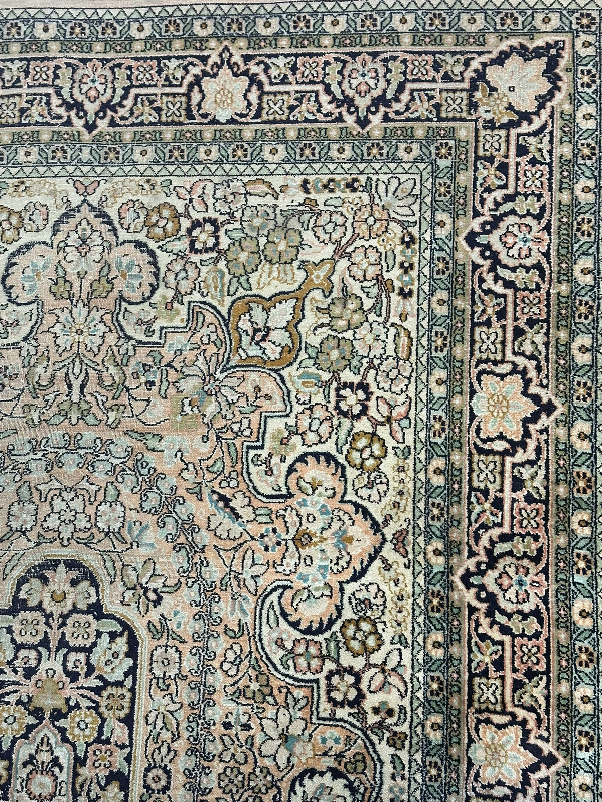 Orientteppich handgeknüpft Kaschmir Ghom Seide 190x122 cm