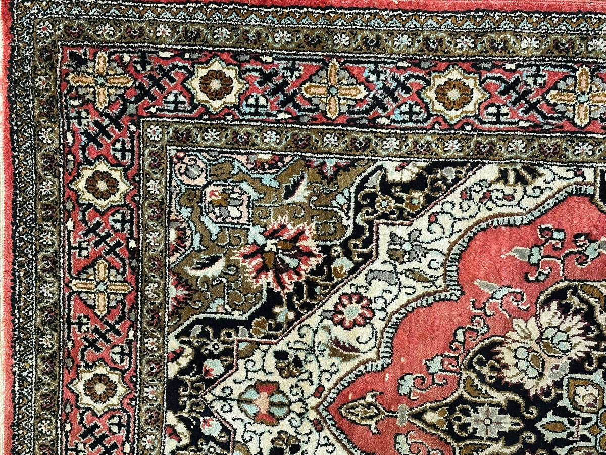 Orientteppich handgeknüpft Ghom Seide auf Seide 130x82 cm
