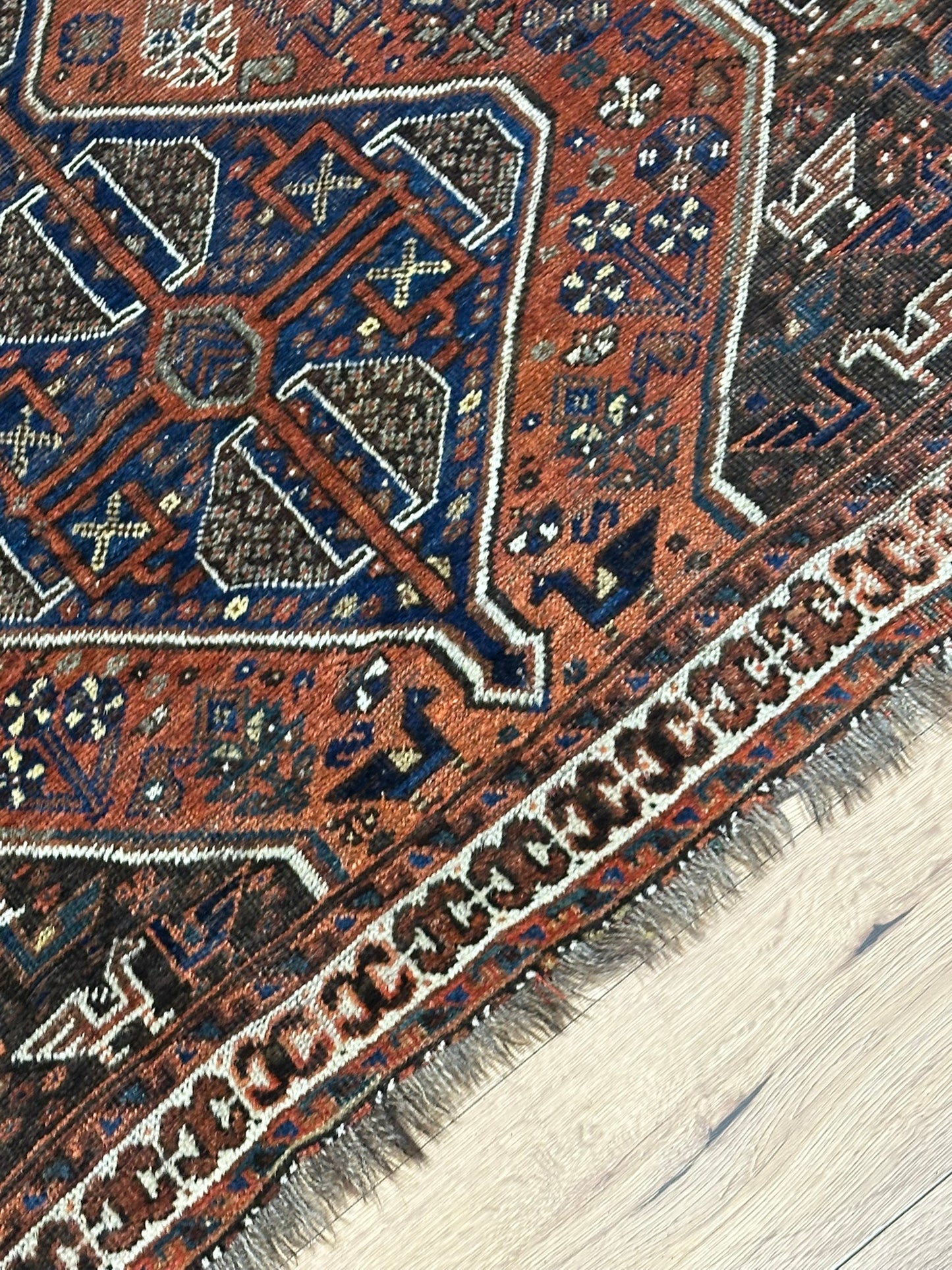 Antik Orientteppich handgeknüpft Gaschgai naturfarben157x127 cm