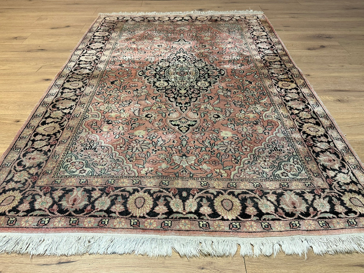 Orientteppich handgeknüpft Kaschmir Ghom Seide 190x125 cm