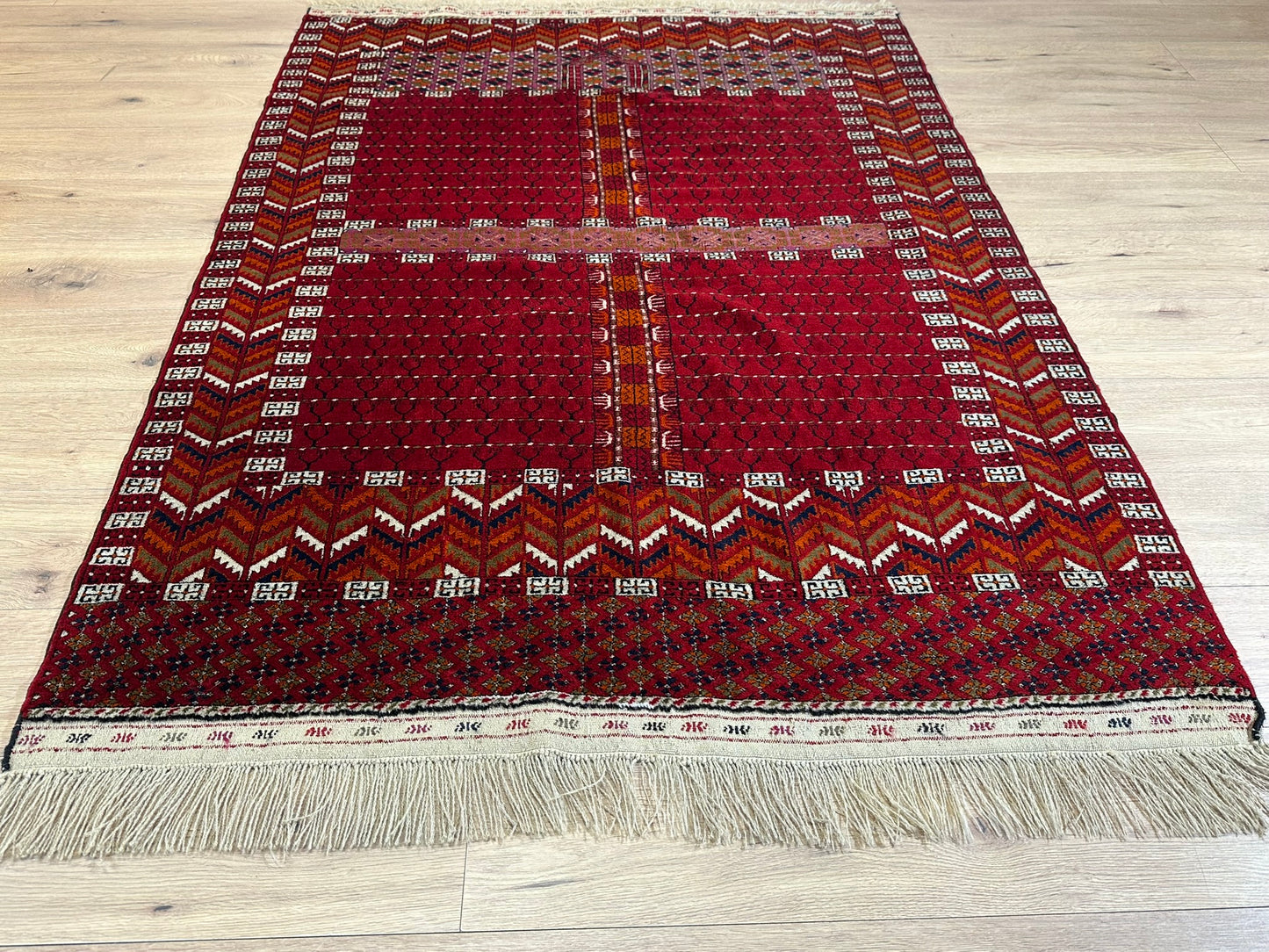 Antik Orientteppich handgeknüpft Jomut Buchara Naturfarben195x135 cm